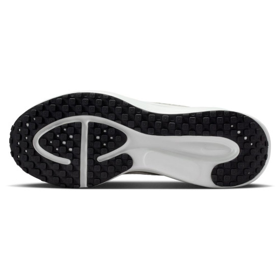 Nike Revolution 8